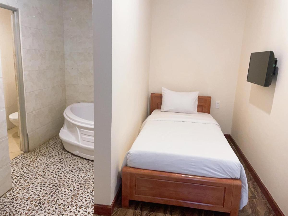 Hung Vuong Hotel Pleiku Dış mekan fotoğraf